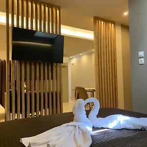 https://rodolithos-beach-studios.hotelschalkidiki.net